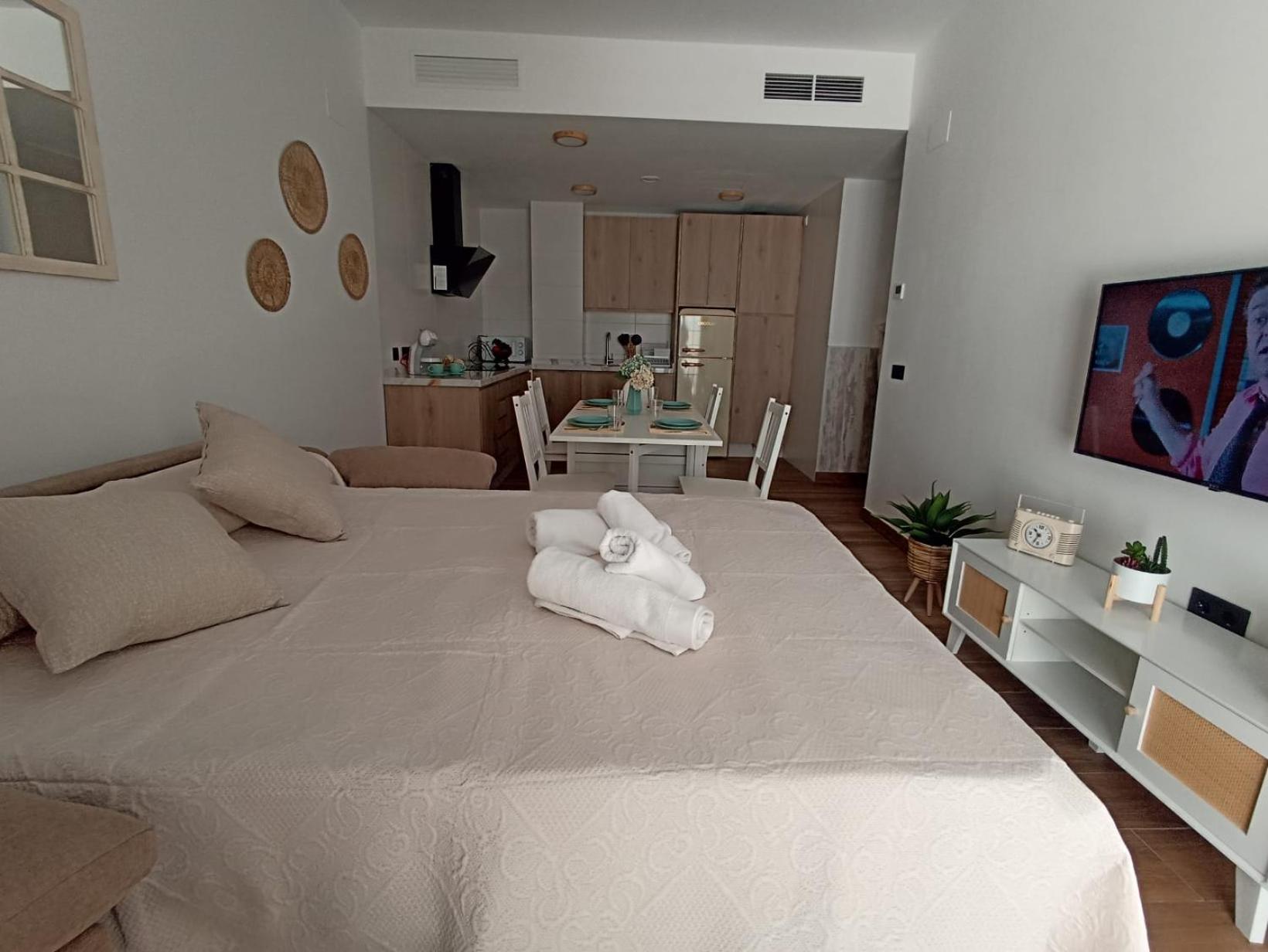 Apartamento Nuevo Centrico Con Aparcamiento Privado Incluido Alcalá de Guadaira Dış mekan fotoğraf