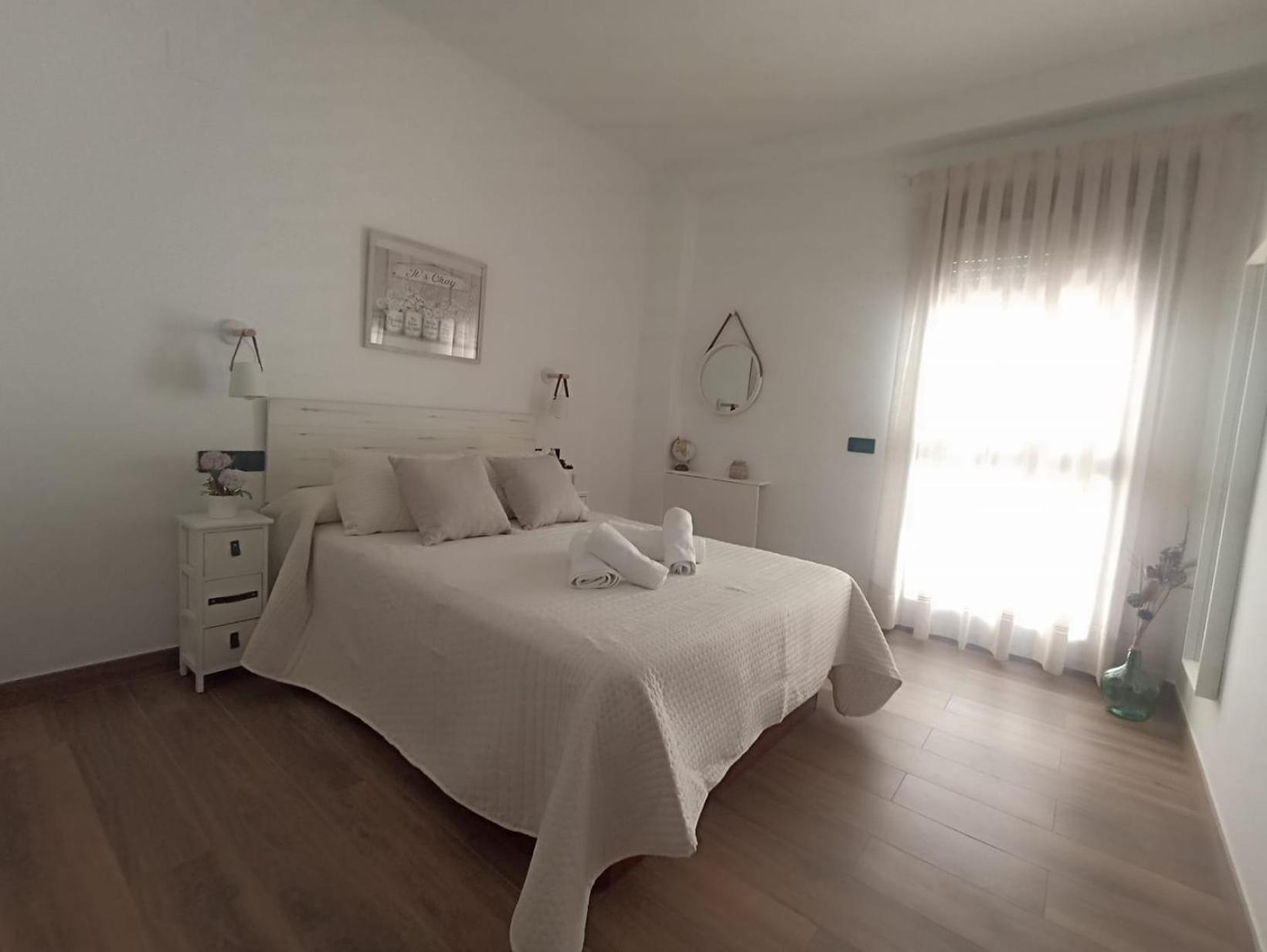 Apartamento Nuevo Centrico Con Aparcamiento Privado Incluido Alcalá de Guadaira Dış mekan fotoğraf