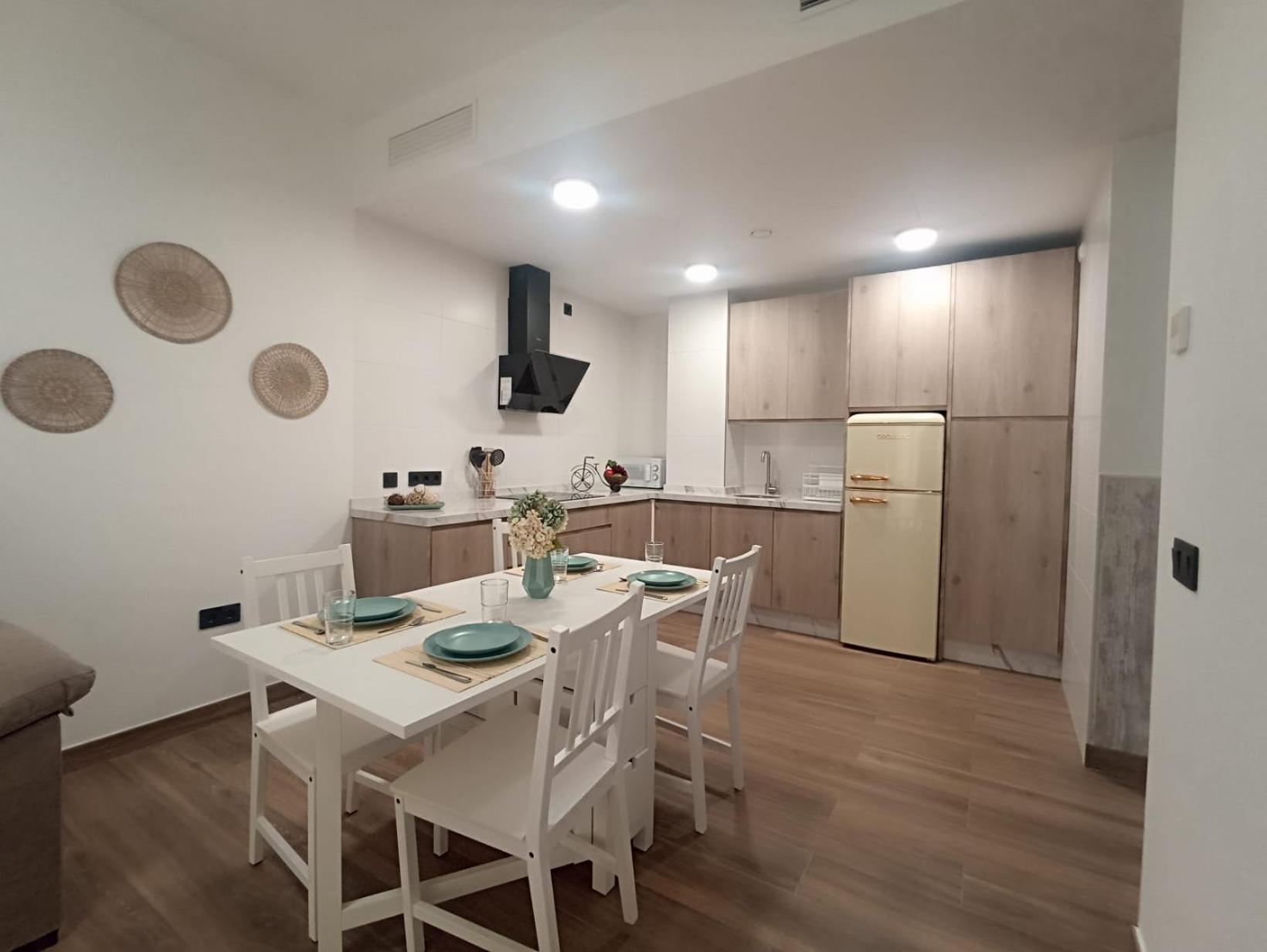 Apartamento Nuevo Centrico Con Aparcamiento Privado Incluido Alcalá de Guadaira Dış mekan fotoğraf