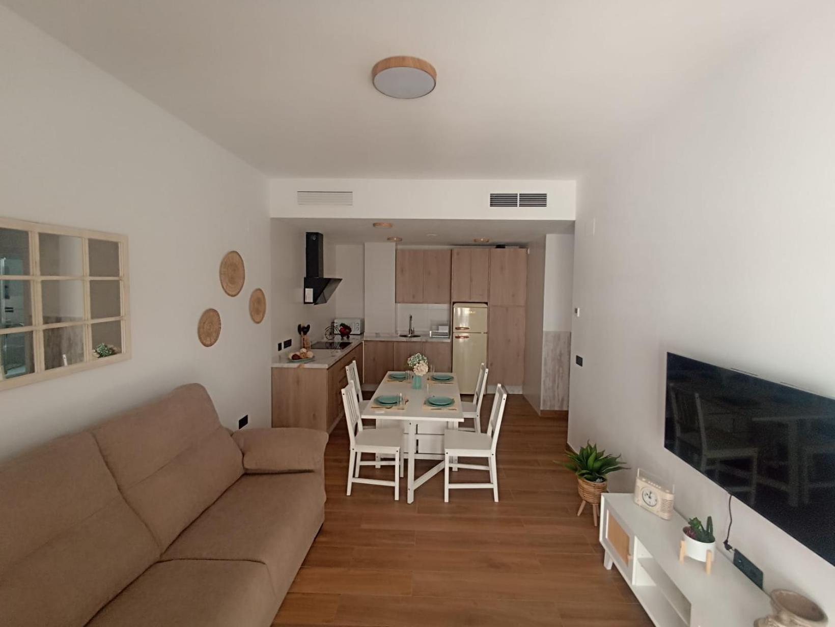 Apartamento Nuevo Centrico Con Aparcamiento Privado Incluido Alcalá de Guadaira Dış mekan fotoğraf