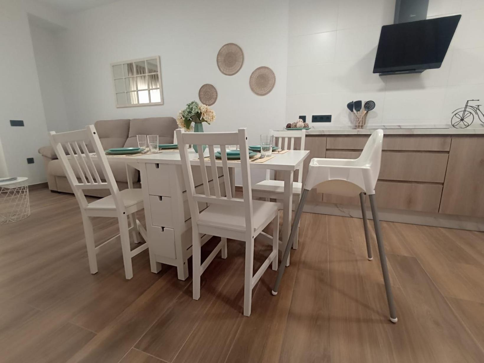 Apartamento Nuevo Centrico Con Aparcamiento Privado Incluido Alcalá de Guadaira Dış mekan fotoğraf